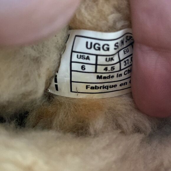 UGG Genuine Sheepskin Upper and Lining Boots Size 6 - Picture 5 of 10
